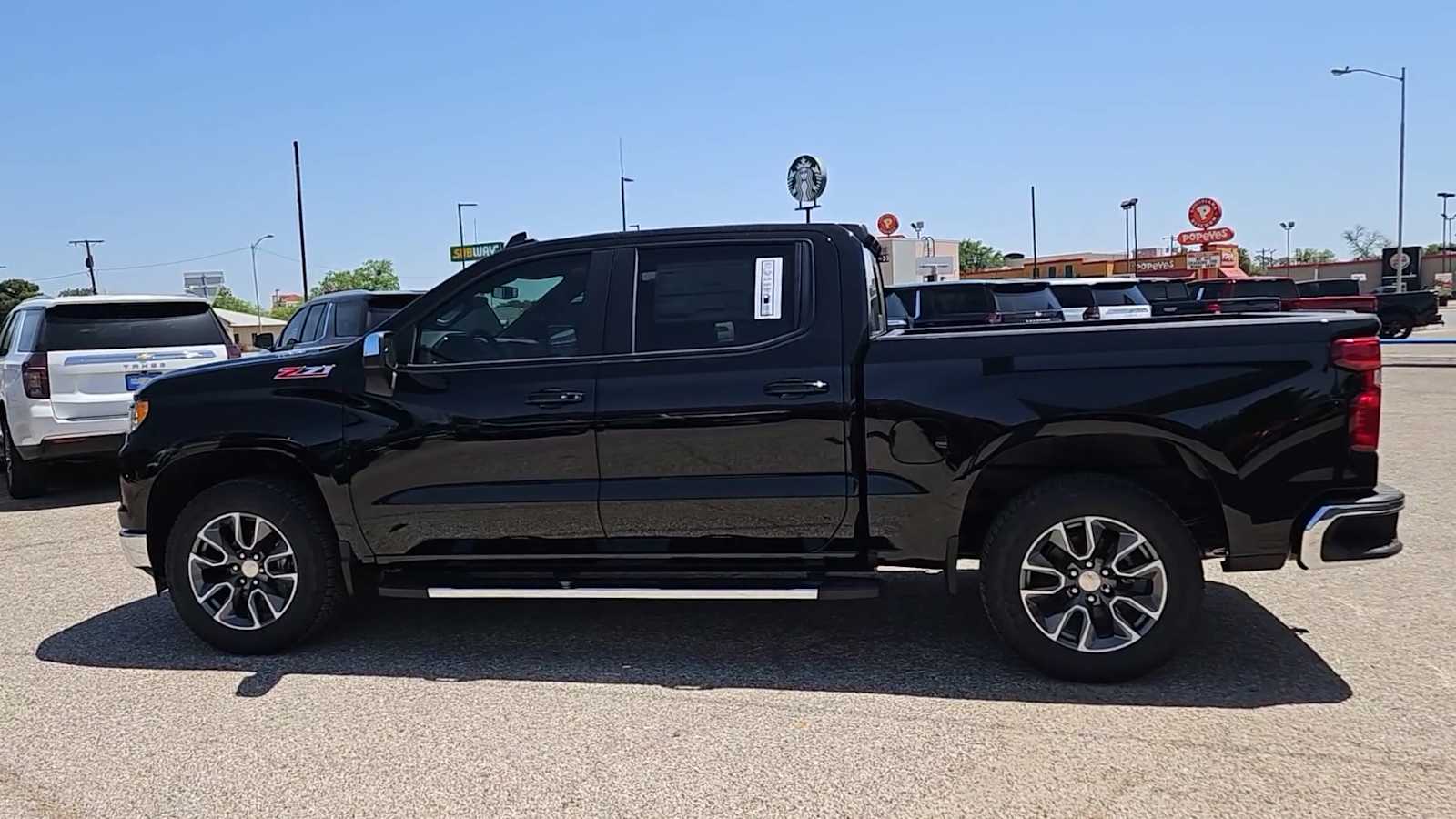 Thumbnail: 2025 Chevrolet Silverado 1500 - 5