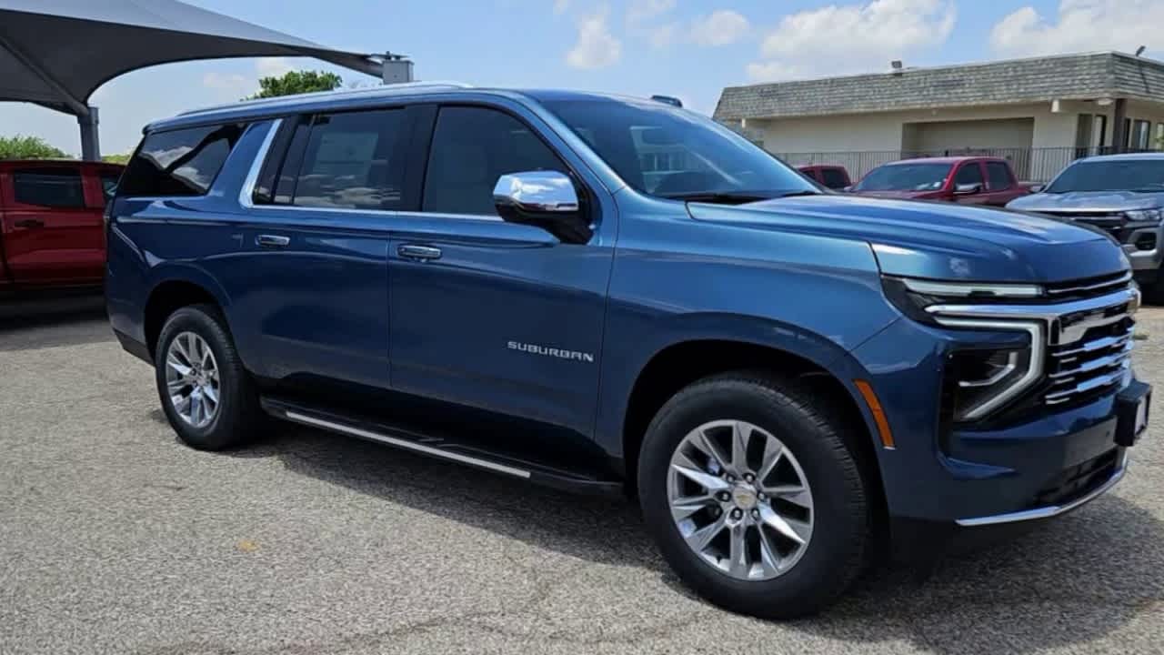 Thumbnail: 2025 Chevrolet Suburban - 9