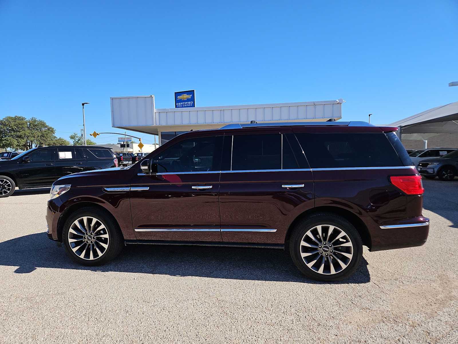 Thumbnail: 2019 Lincoln Navigator - 5