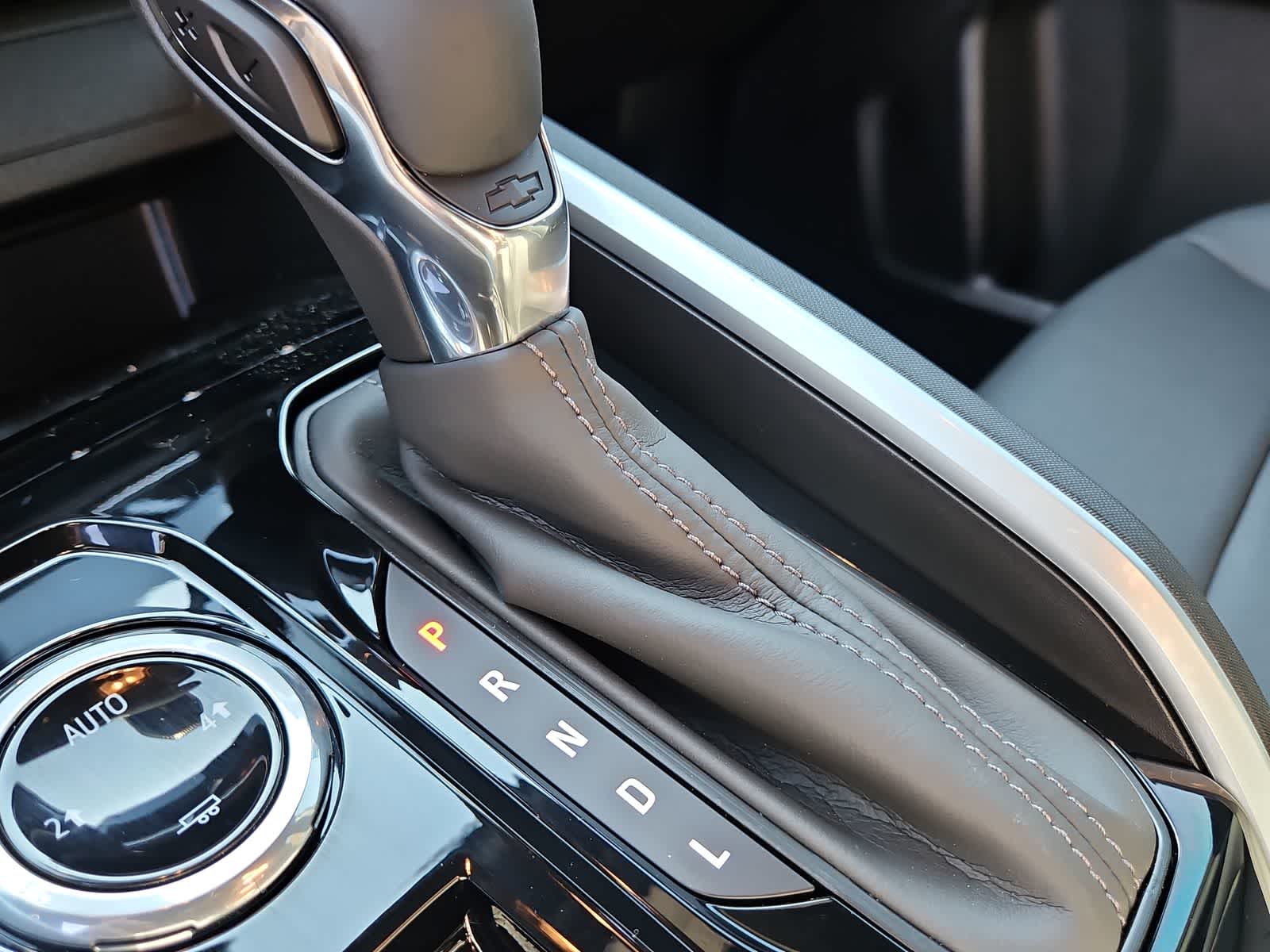 Thumbnail: 2024 Chevrolet Colorado - 25