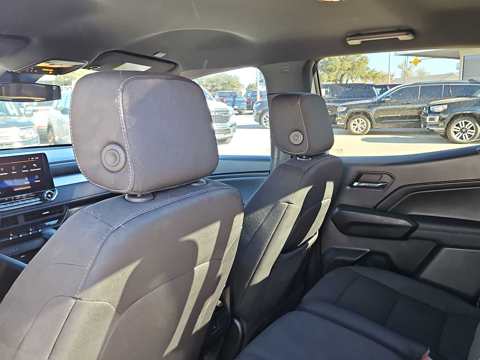 Thumbnail: 2023 Chevrolet Colorado - 14