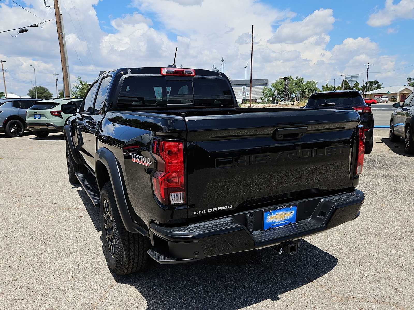 Thumbnail: 2026 Chevrolet Colorado - 12