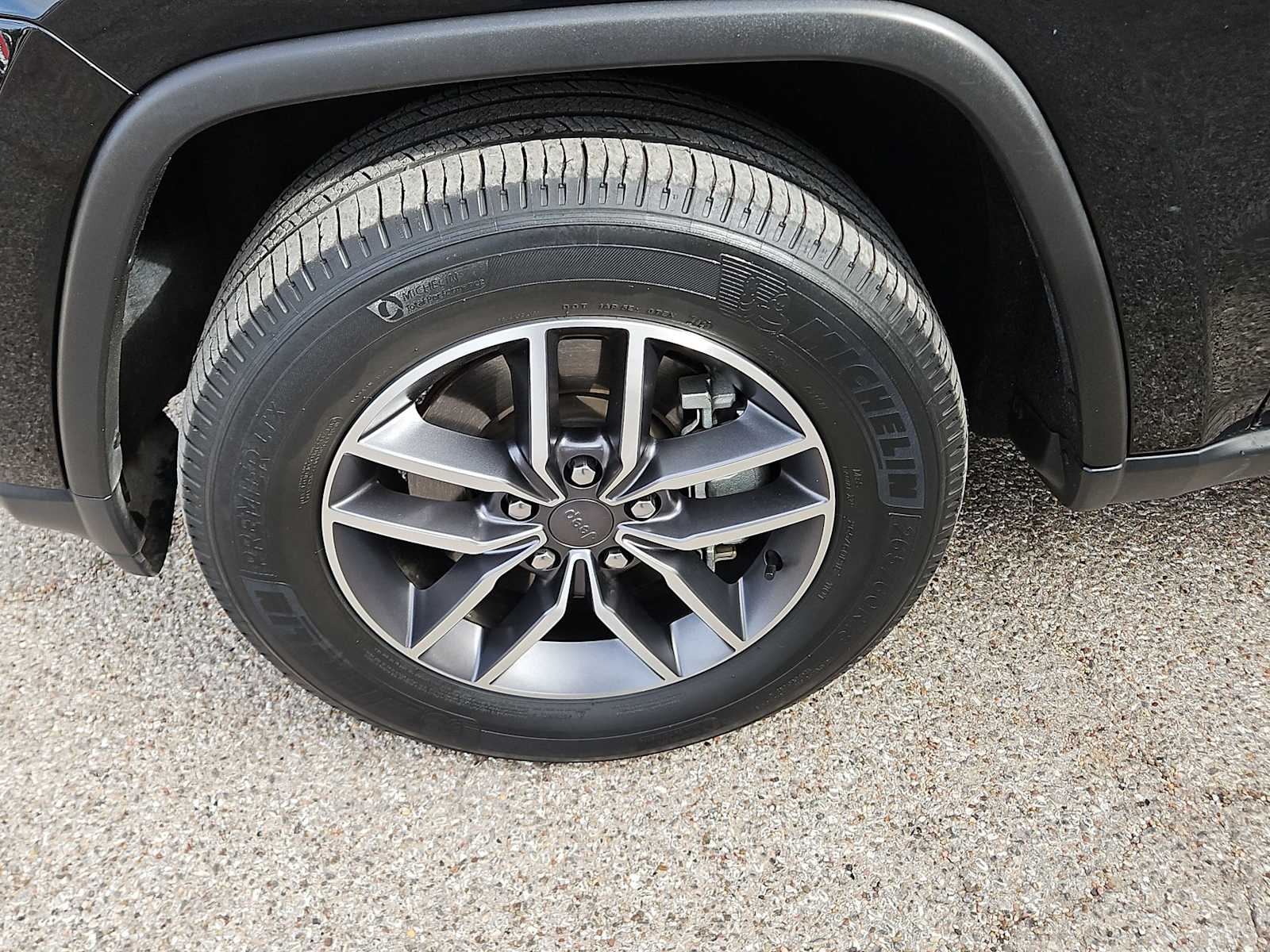 Thumbnail: 2022 Jeep Grand Cherokee - 12