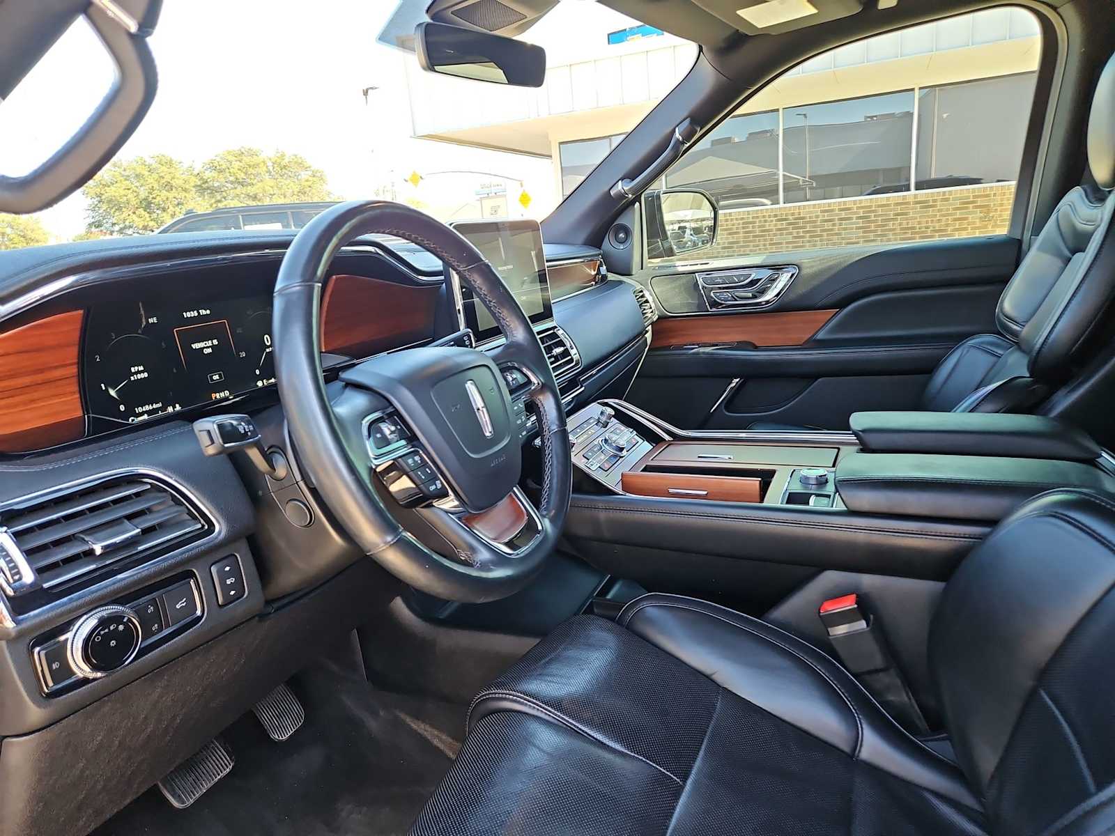 Thumbnail: 2019 Lincoln Navigator - 10