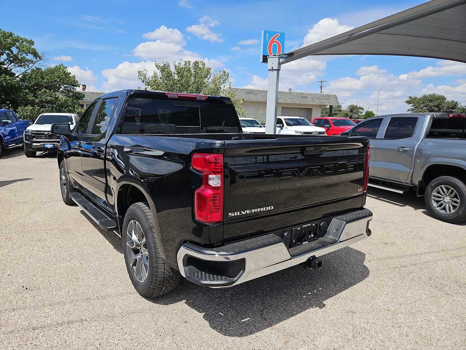 Thumbnail: 2026 Chevrolet Silverado 1500 - 3