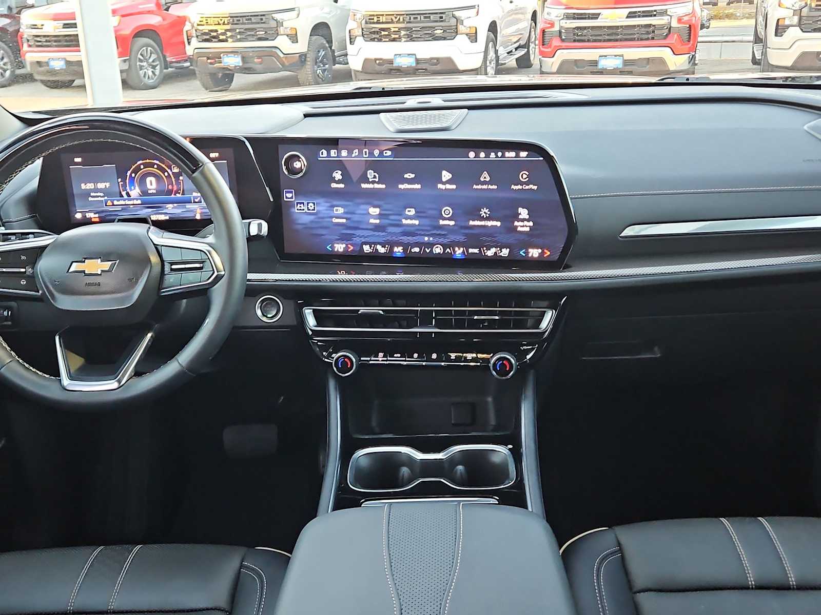 Thumbnail: 2025 Chevrolet Traverse - 15