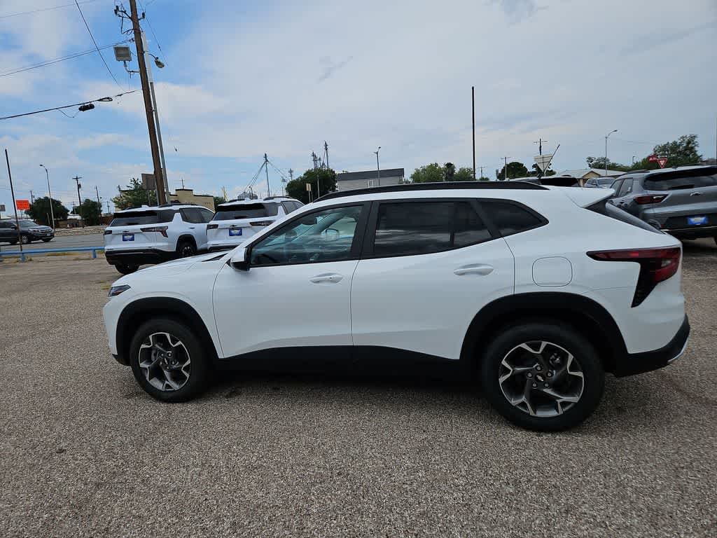 Thumbnail: 2026 Chevrolet Trax - 5