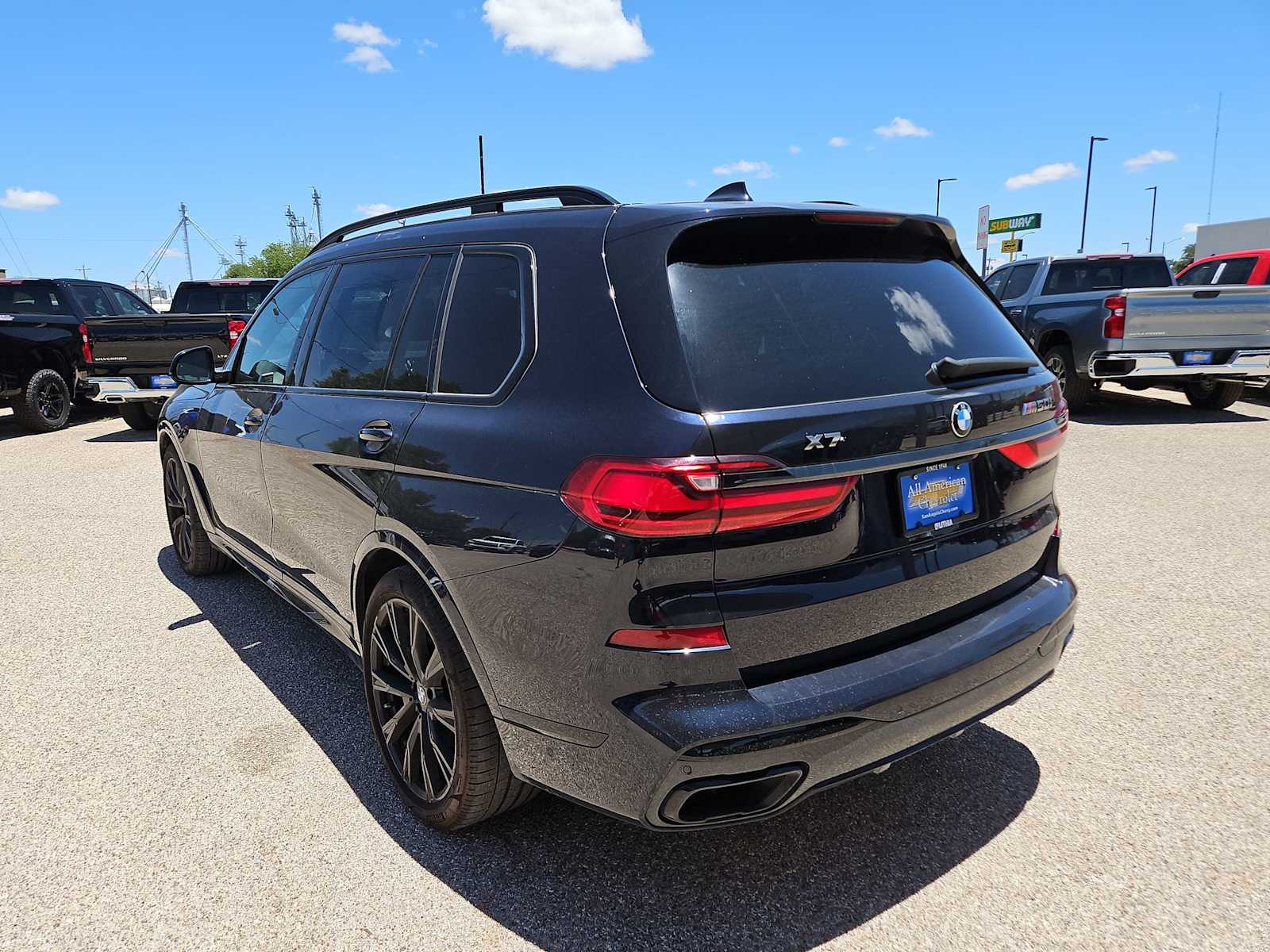 Thumbnail: 2022 BMW X7 - 12