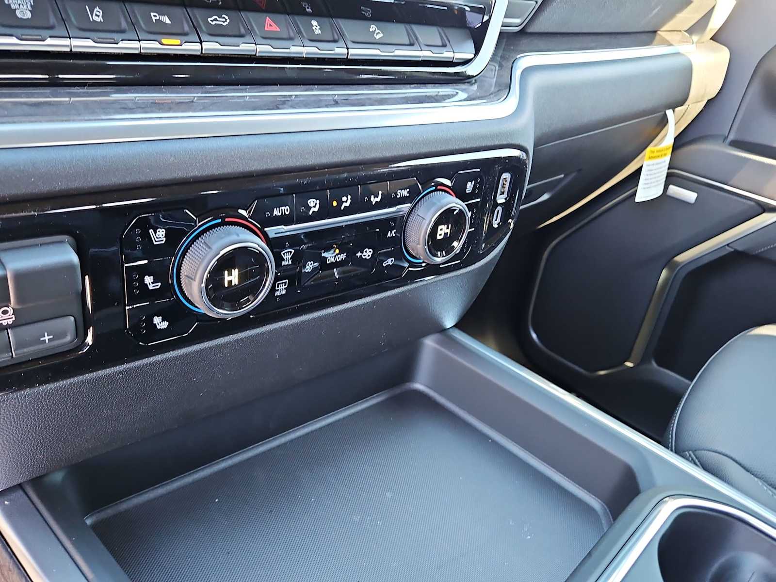 Thumbnail: 2026 Chevrolet Silverado 2500 - 21