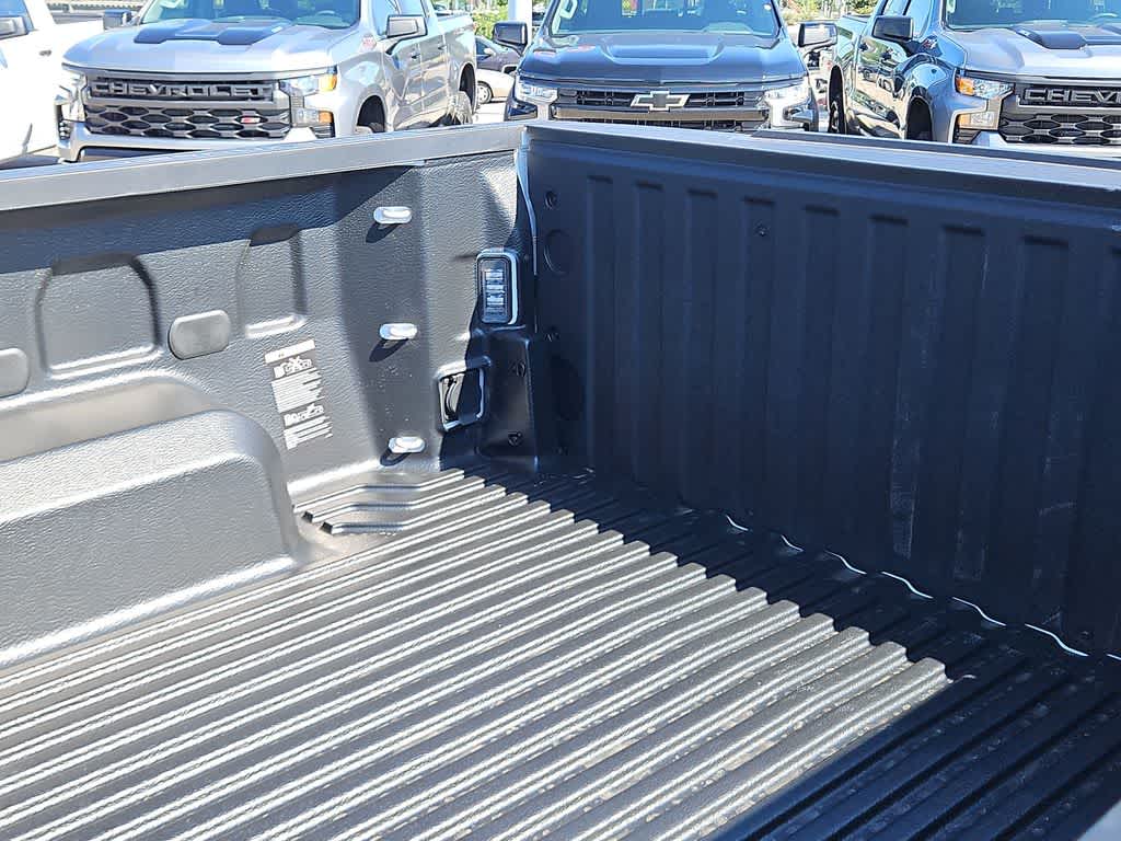 Thumbnail: 2026 Chevrolet Silverado 1500 - 23