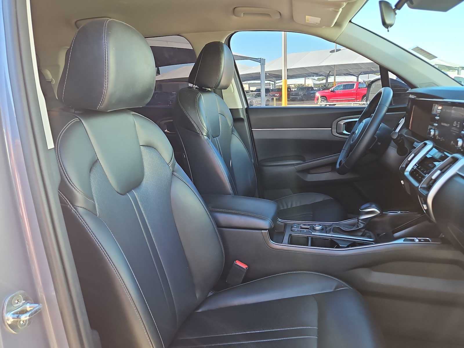 Thumbnail: 2021 Kia Sorento - 18