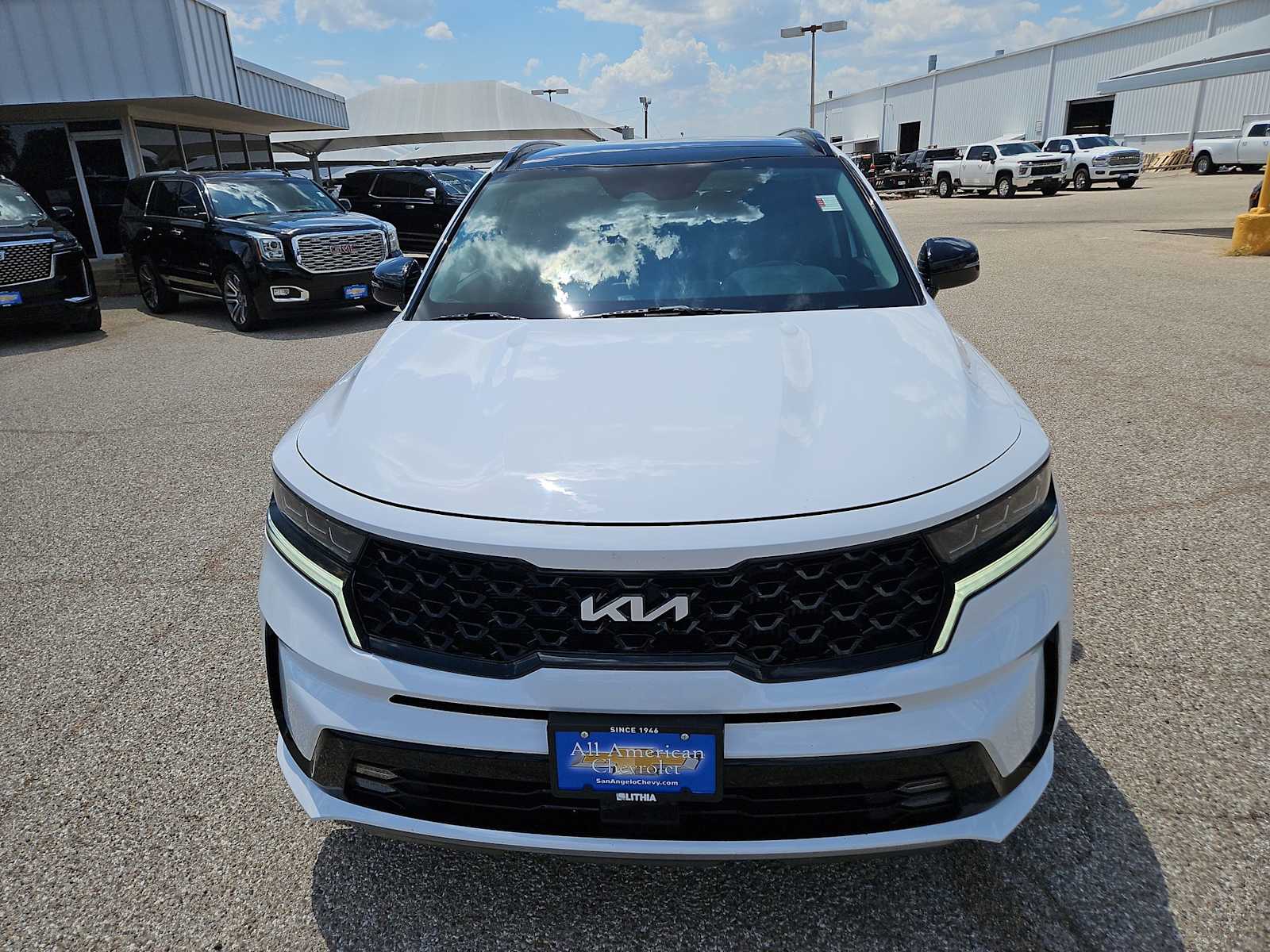 Thumbnail: 2022 Kia Sorento - 6