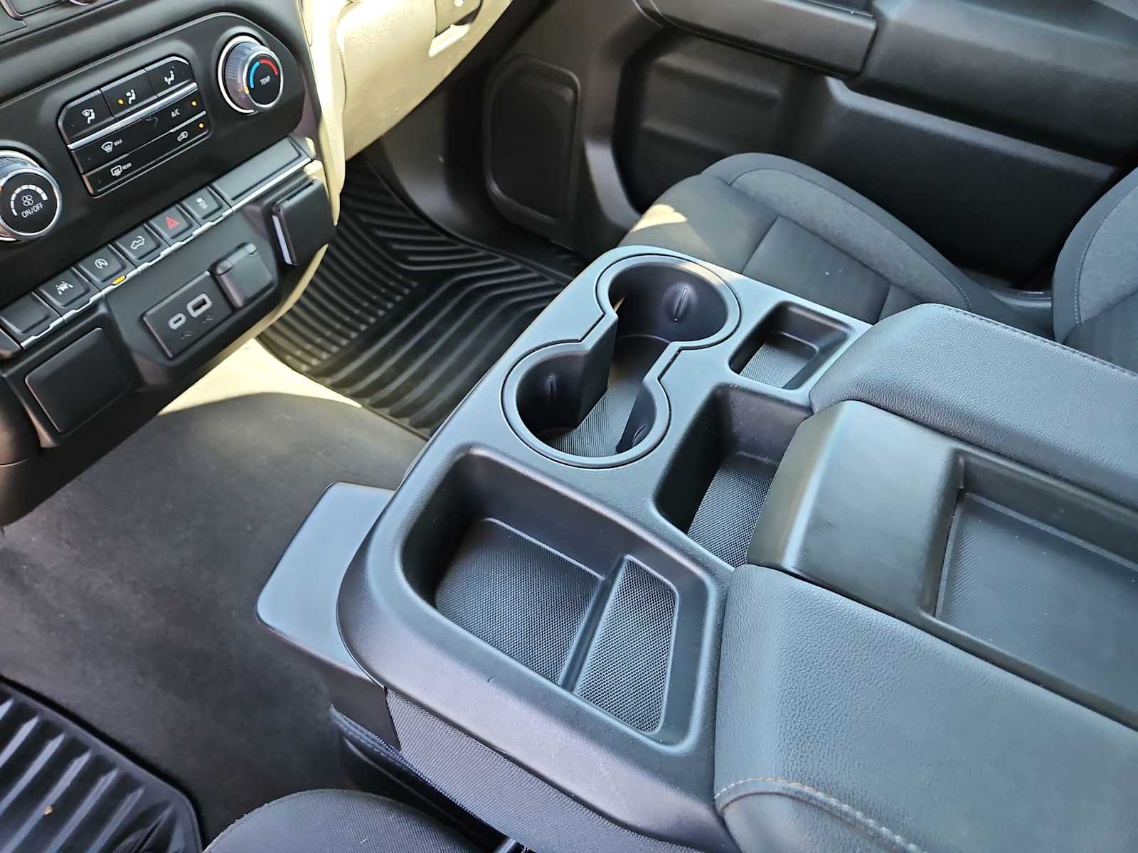 Thumbnail: 2024 Chevrolet Silverado 1500 - 20