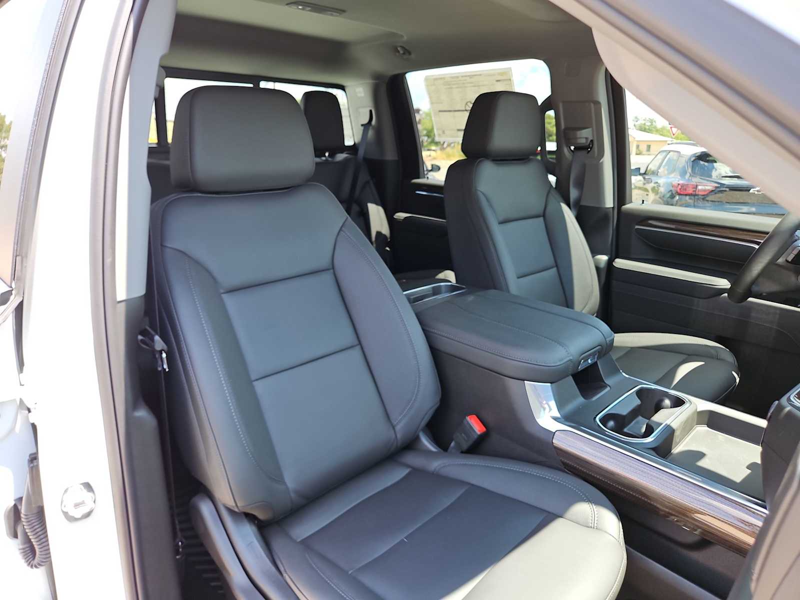 Thumbnail: 2025 Chevrolet Silverado 2500 - 21