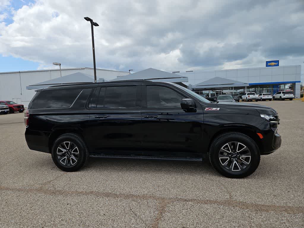 Thumbnail: 2023 Chevrolet Suburban - 8
