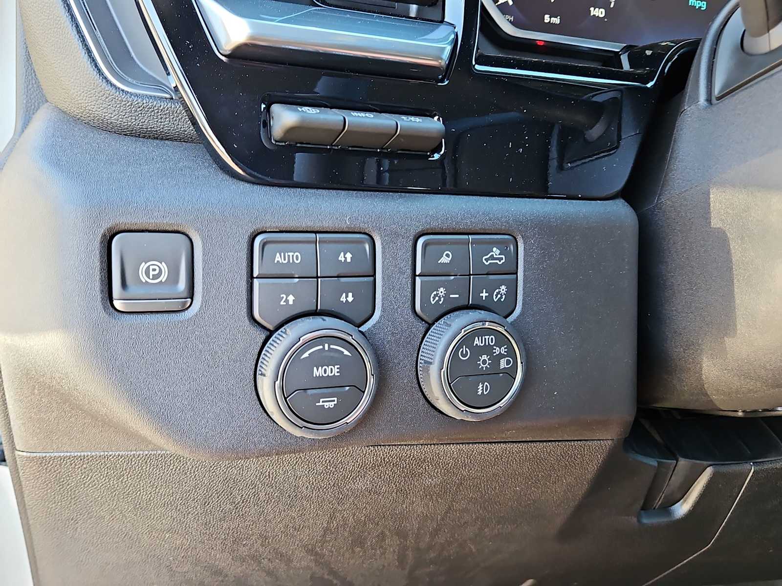 Thumbnail: 2026 Chevrolet Silverado 2500 - 22