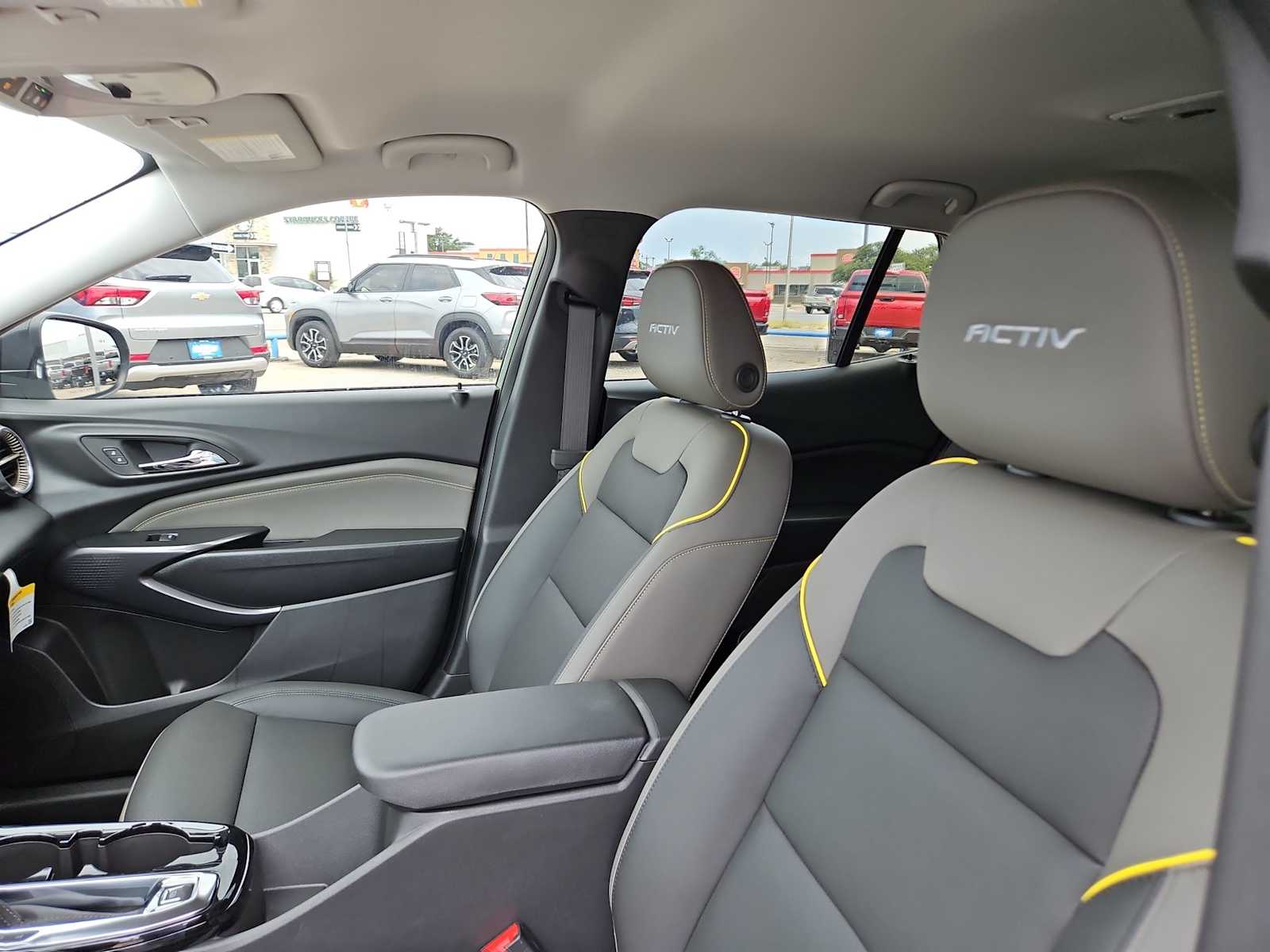 Thumbnail: 2025 Chevrolet Trax - 14