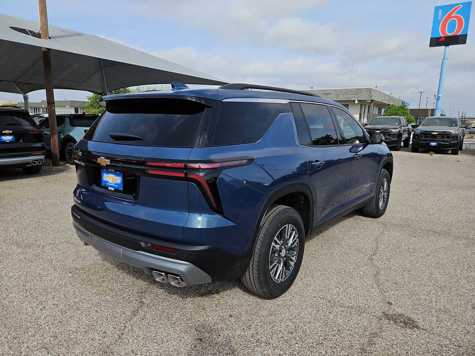 Thumbnail: 2026 Chevrolet Traverse - 8
