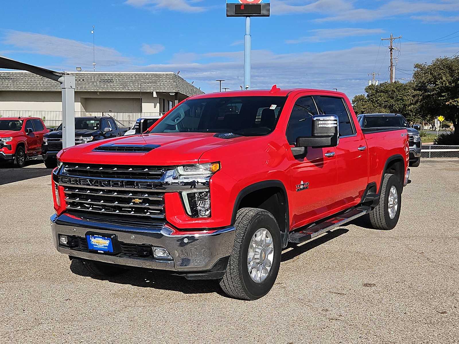 Thumbnail: 2022 Chevrolet Silverado 2500 - 3