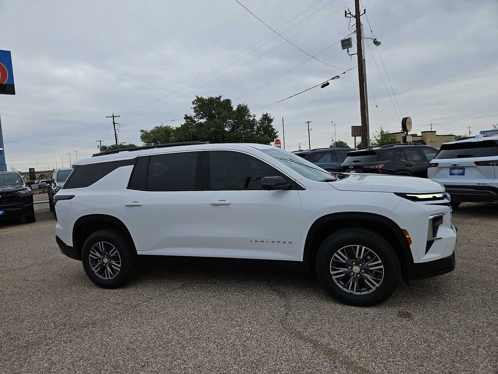 Thumbnail: 2026 Chevrolet Traverse - 9