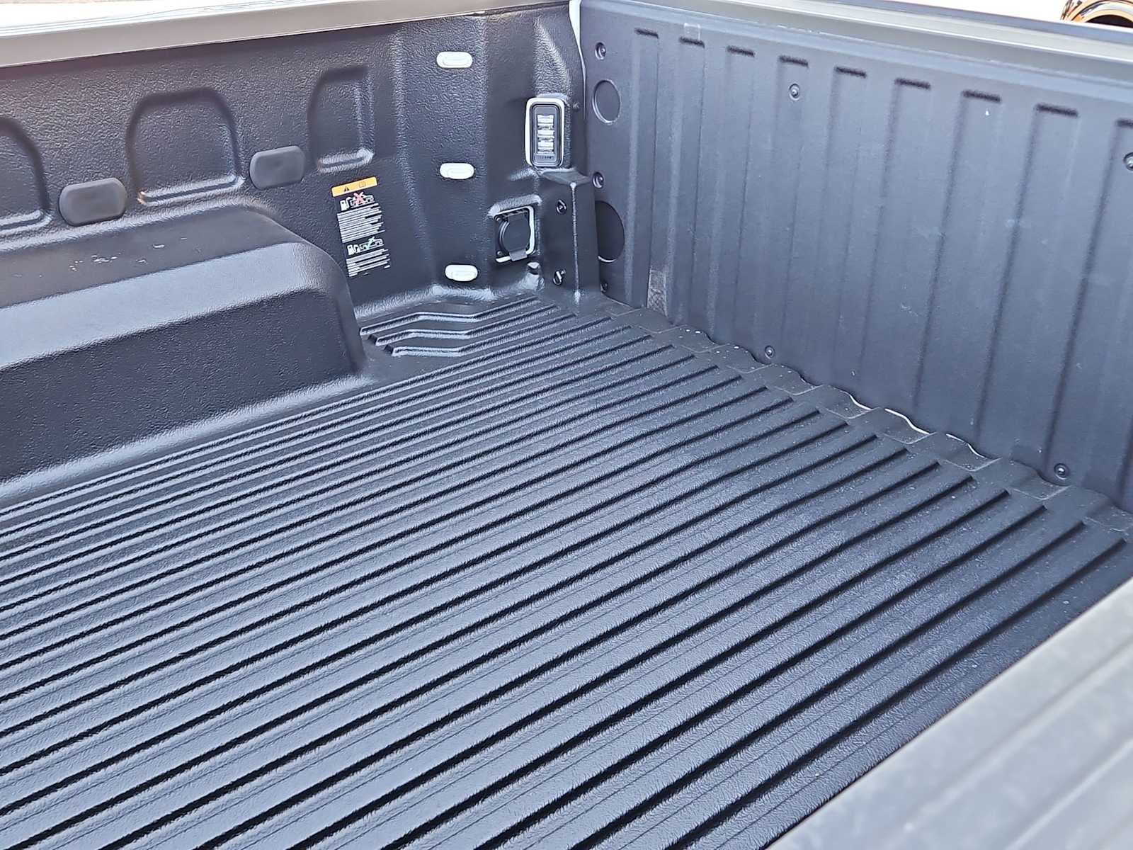 Thumbnail: 2026 Chevrolet Silverado 1500 - 23