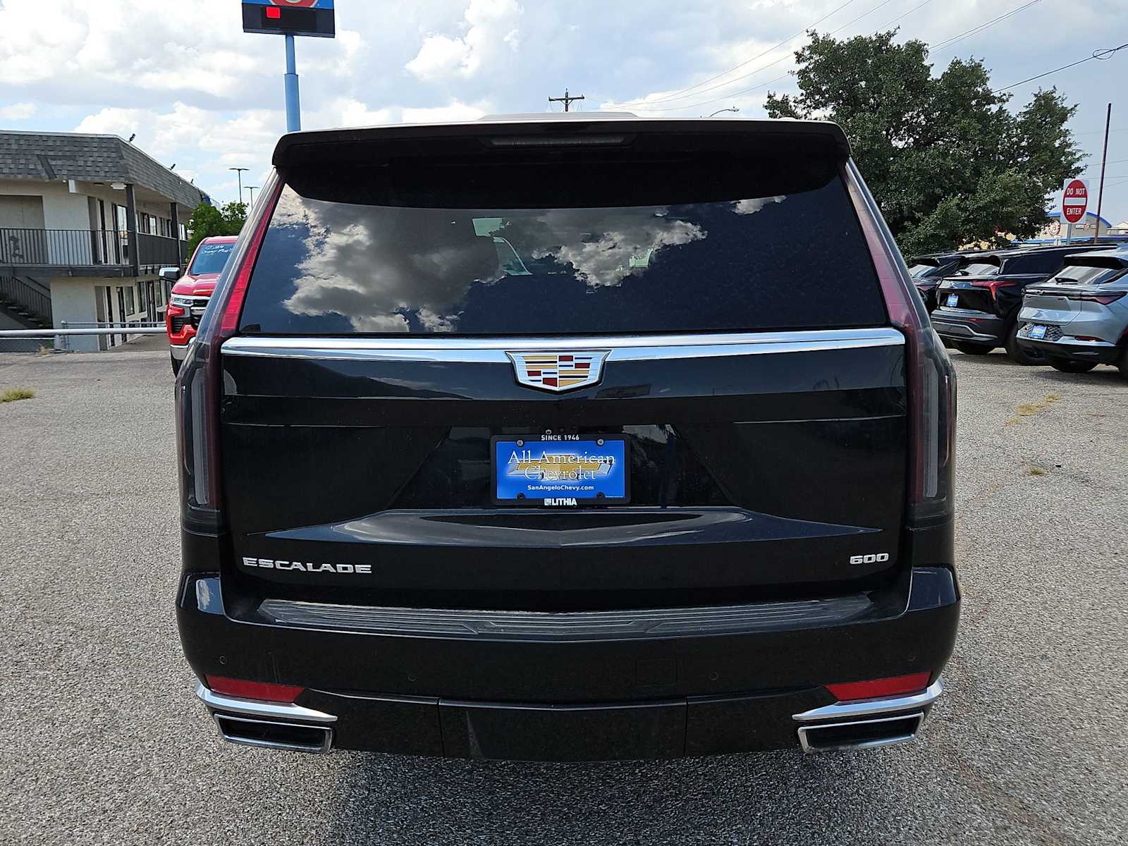 Thumbnail: 2023 Cadillac Escalade - 5