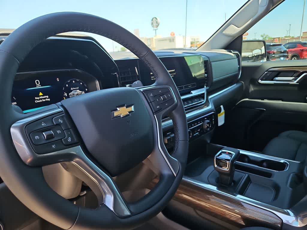 Thumbnail: 2026 Chevrolet Silverado 1500 - 10