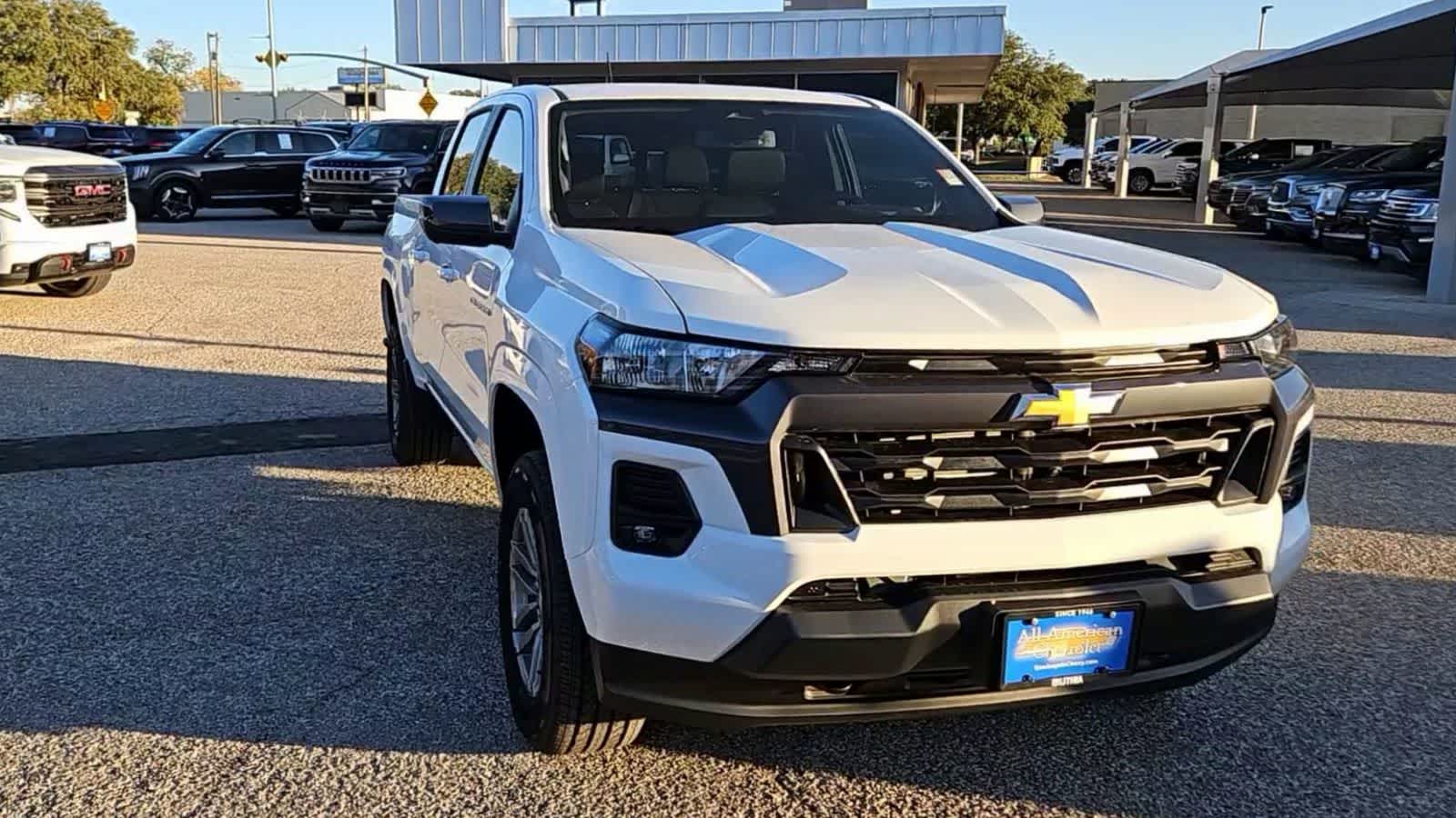 Thumbnail: 2024 Chevrolet Colorado - 2