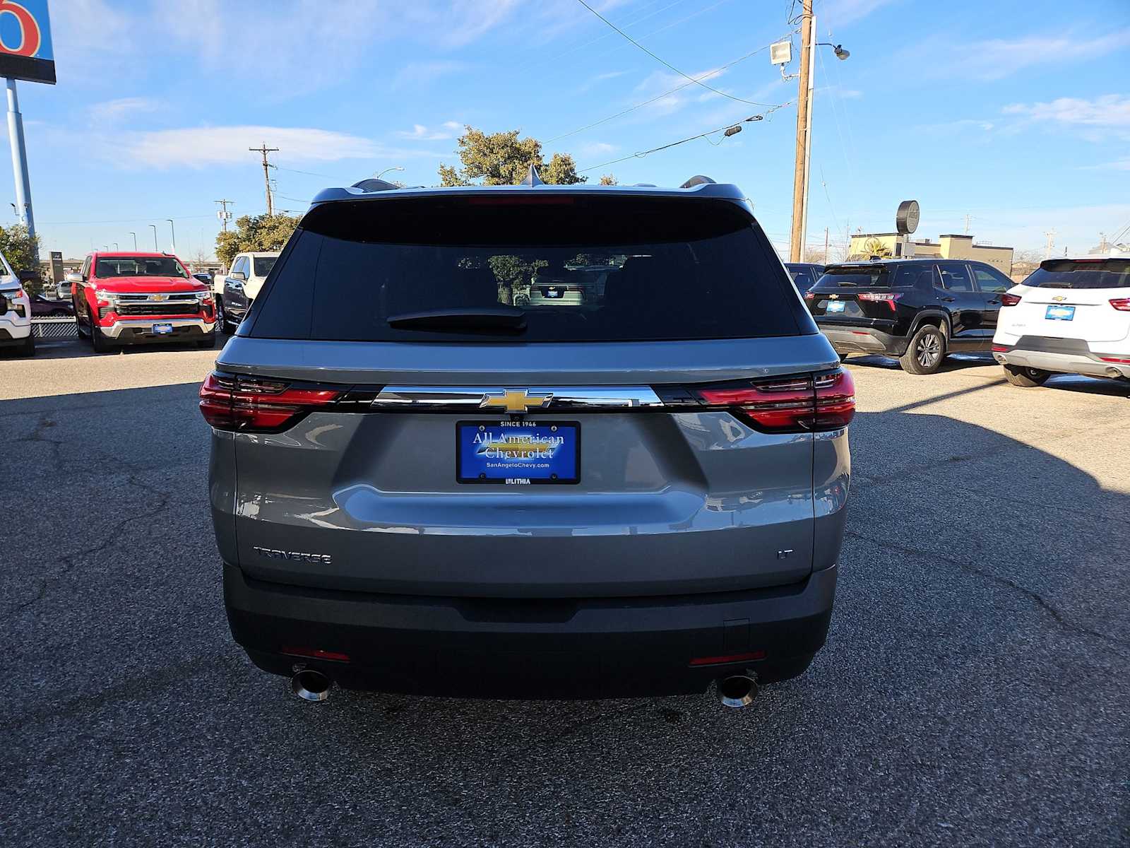 Thumbnail: 2023 Chevrolet Traverse - 7