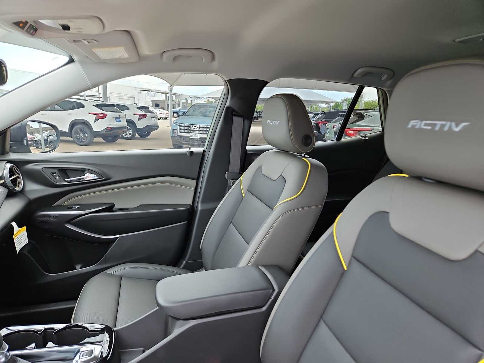 Thumbnail: 2025 Chevrolet Trax - 14