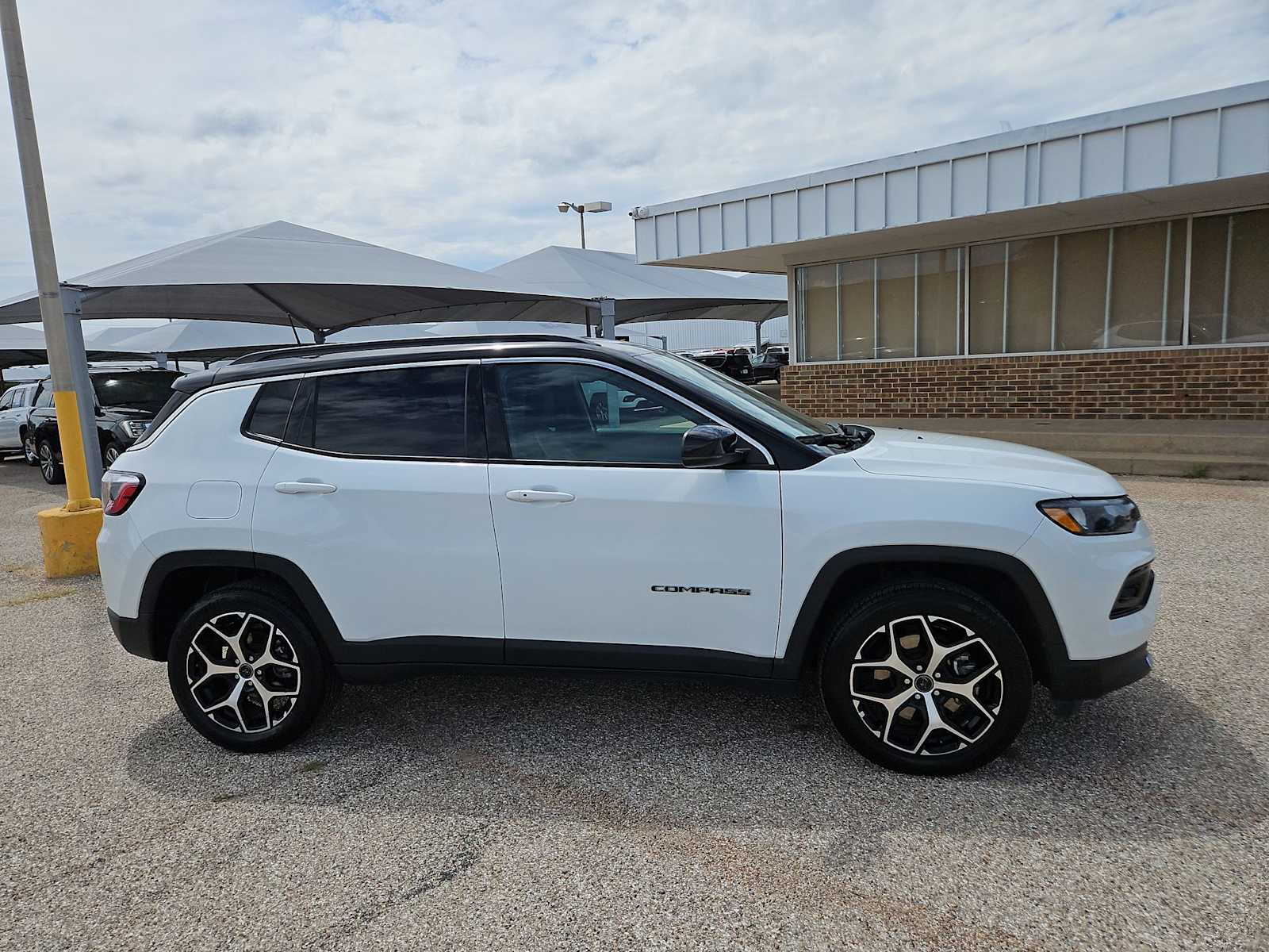 Thumbnail: 2025 Jeep Compass - 9