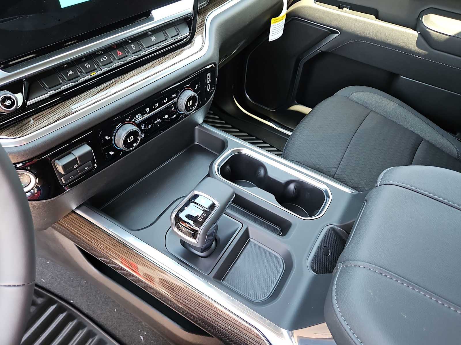 Thumbnail: 2025 Chevrolet Silverado 1500 - 24