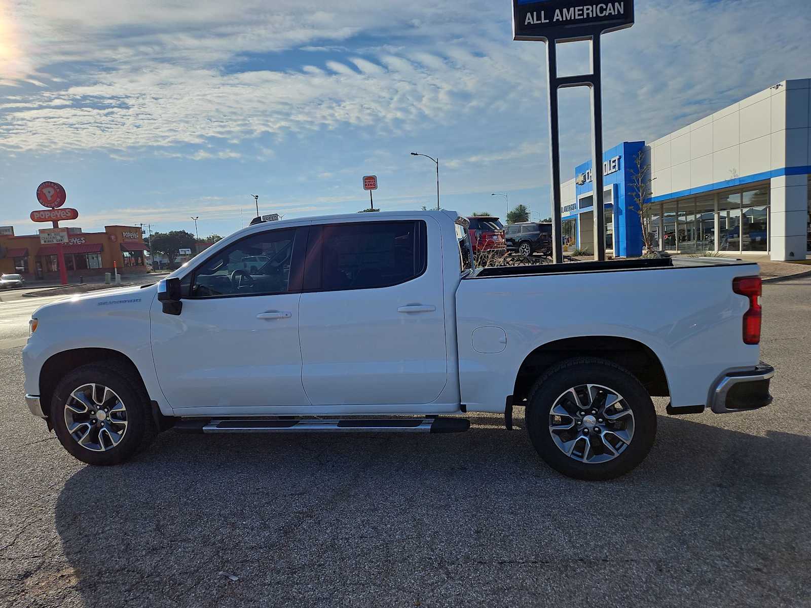 Thumbnail: 2026 Chevrolet Silverado 1500 - 5