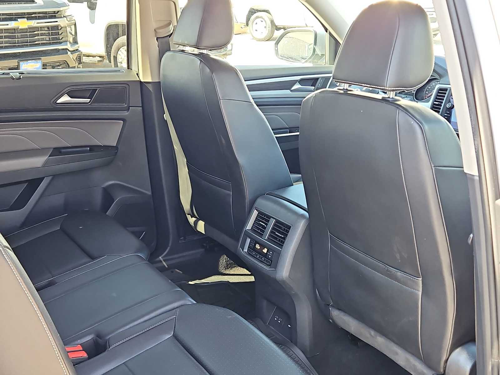 Thumbnail: 2021 Volkswagen Atlas - 16