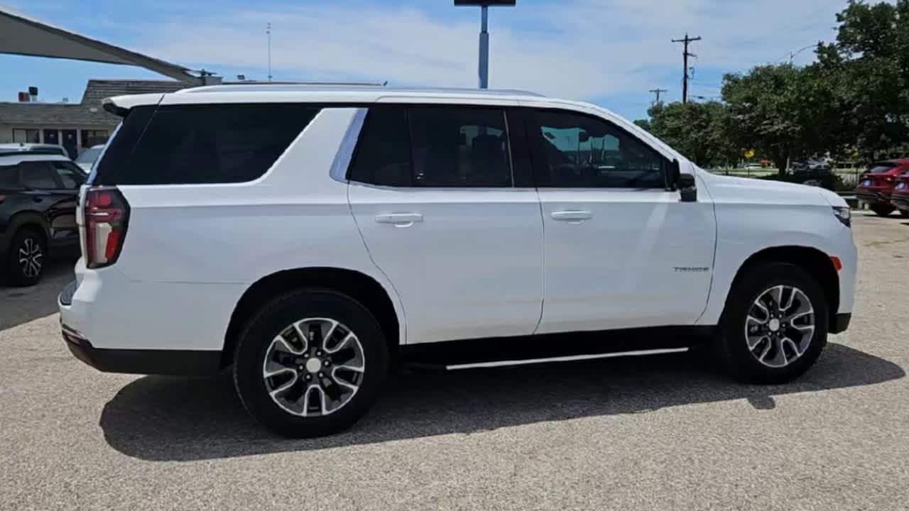 Thumbnail: 2022 Chevrolet Tahoe - 8