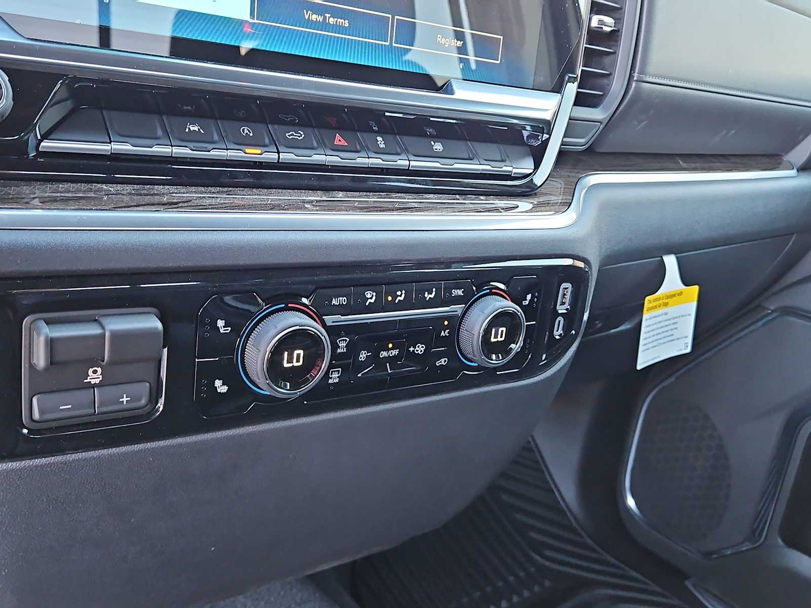 Thumbnail: 2026 Chevrolet Silverado 1500 - 24