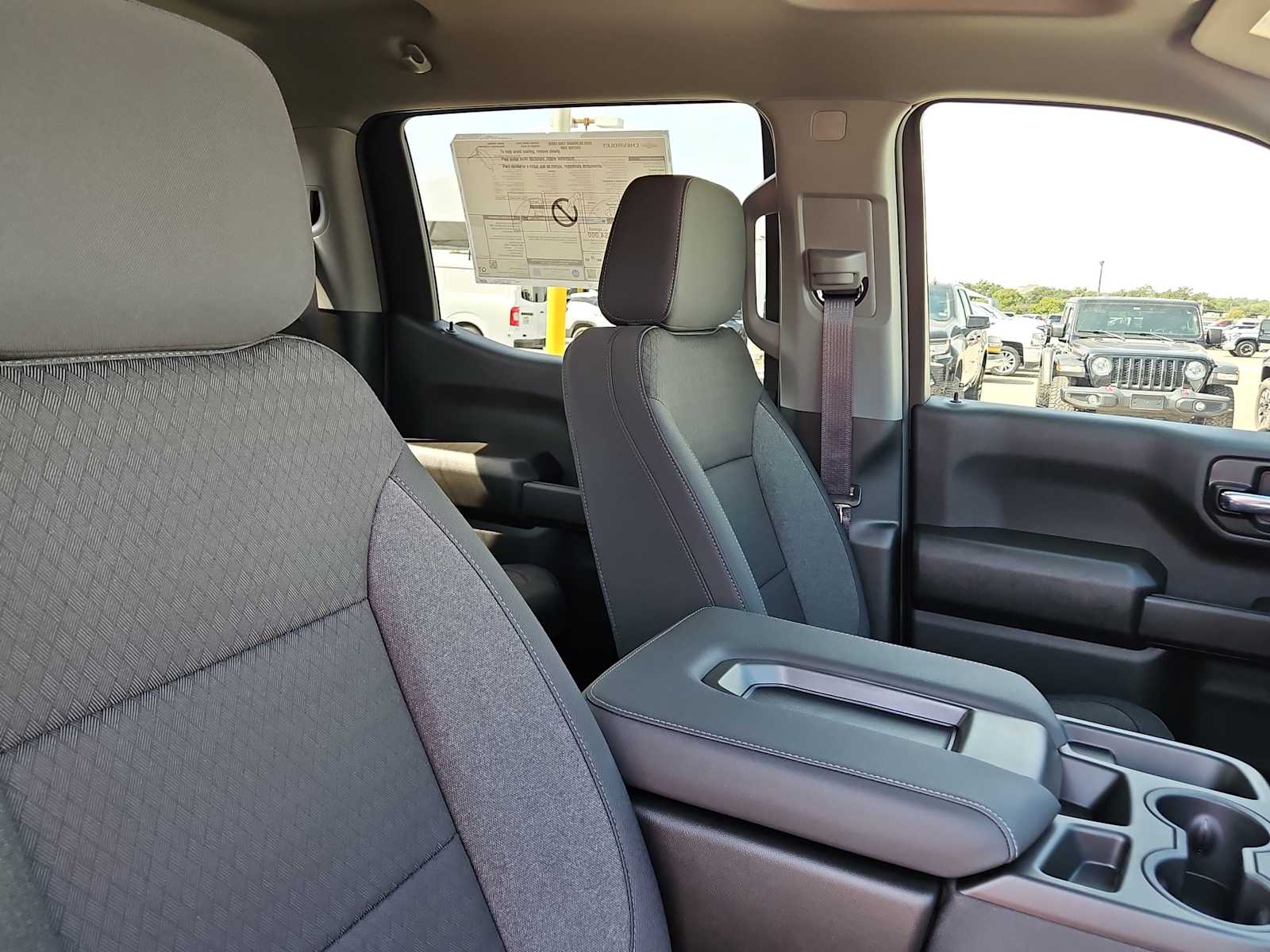 Thumbnail: 2026 Chevrolet Silverado 1500 - 16