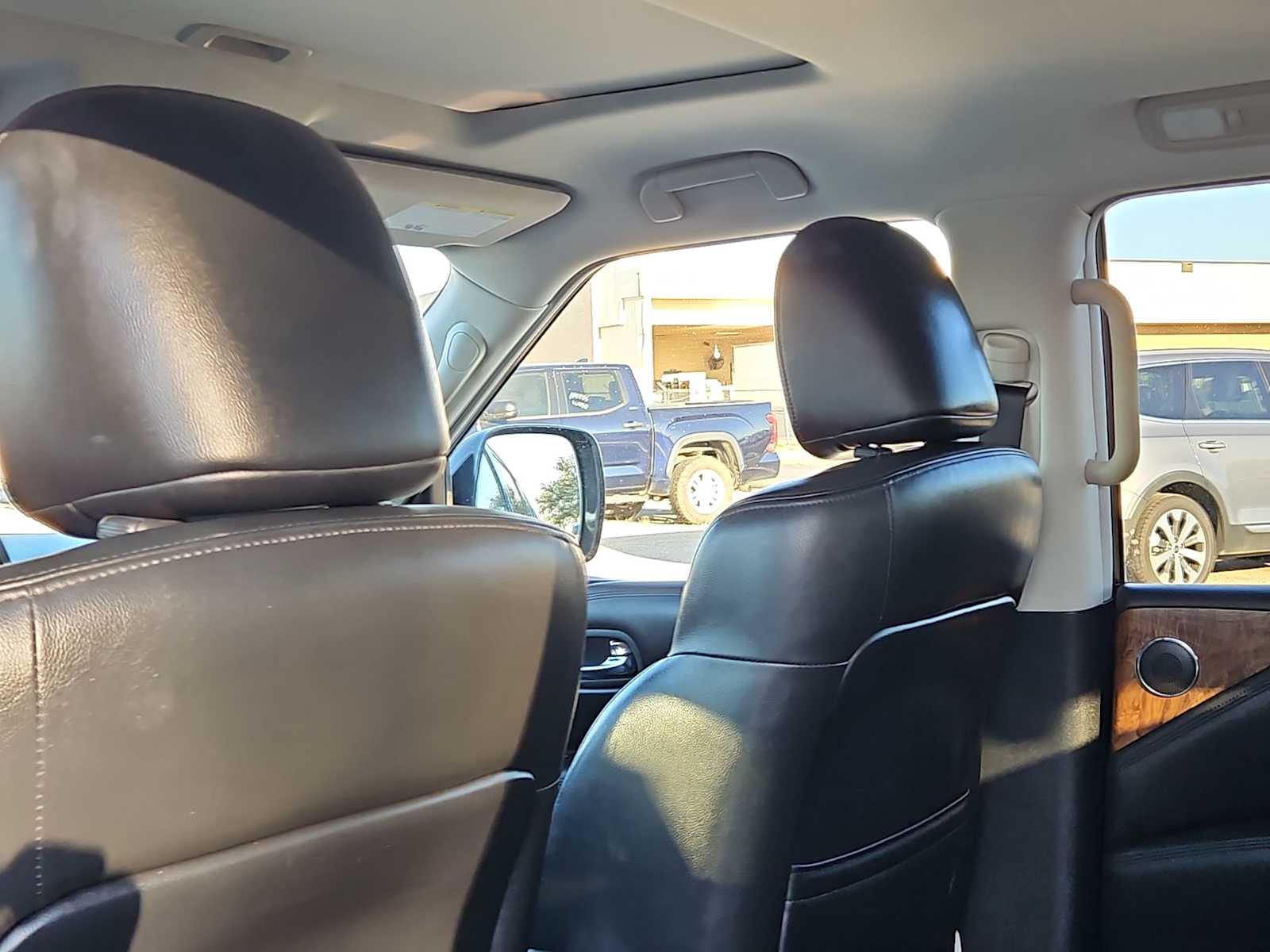 Thumbnail: 2022 Nissan Armada - 16