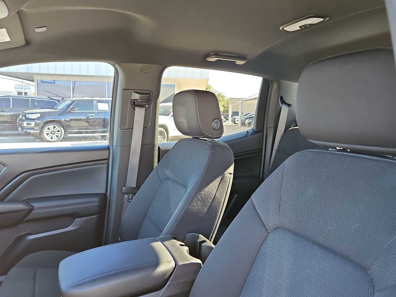 Thumbnail: 2023 Chevrolet Colorado - 18