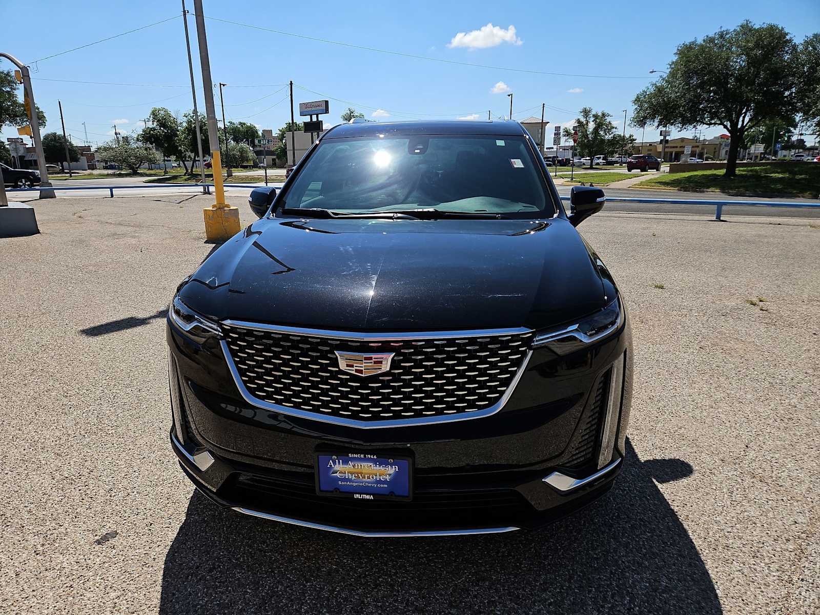 Thumbnail: 2025 Cadillac XT6 - 3