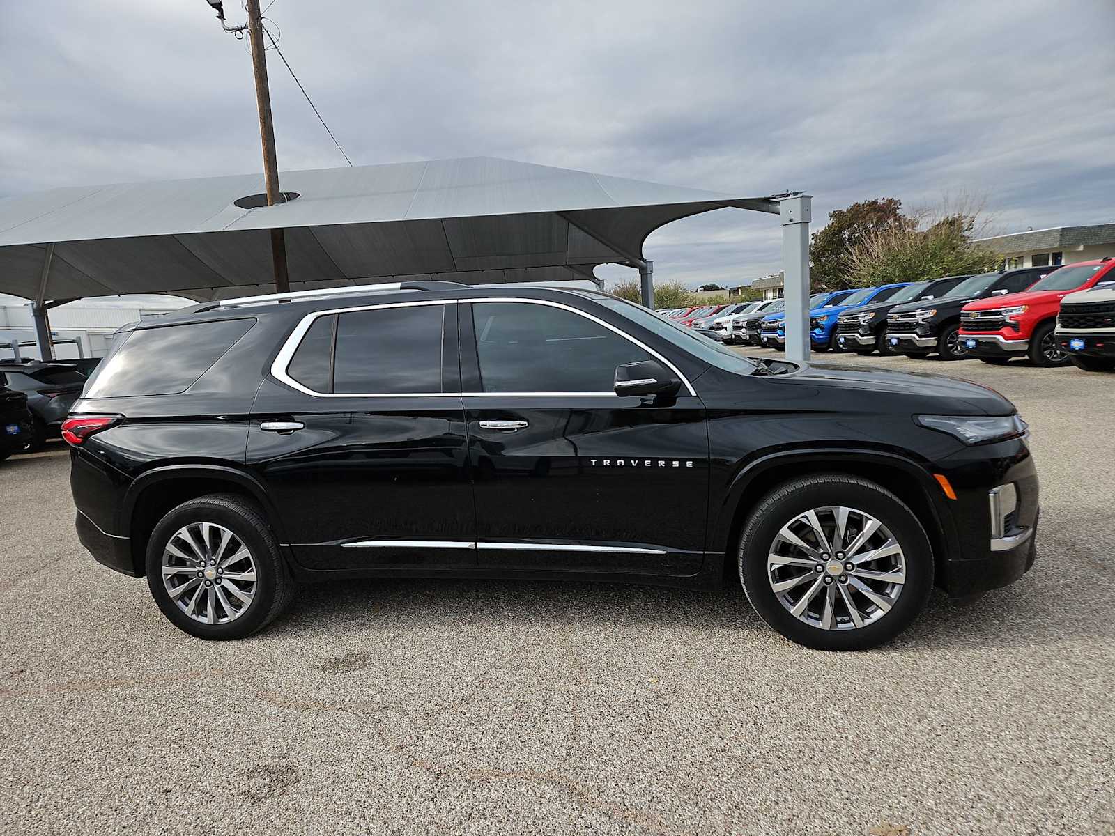 Thumbnail: 2023 Chevrolet Traverse - 9