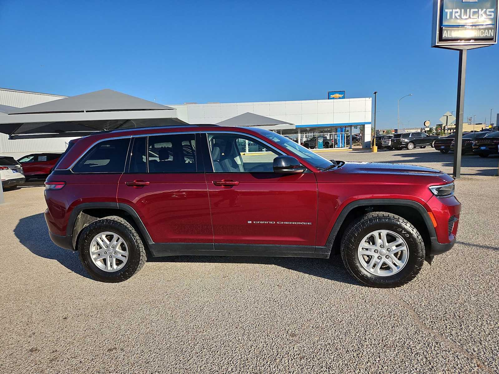 Thumbnail: 2023 Jeep Grand Cherokee - 9