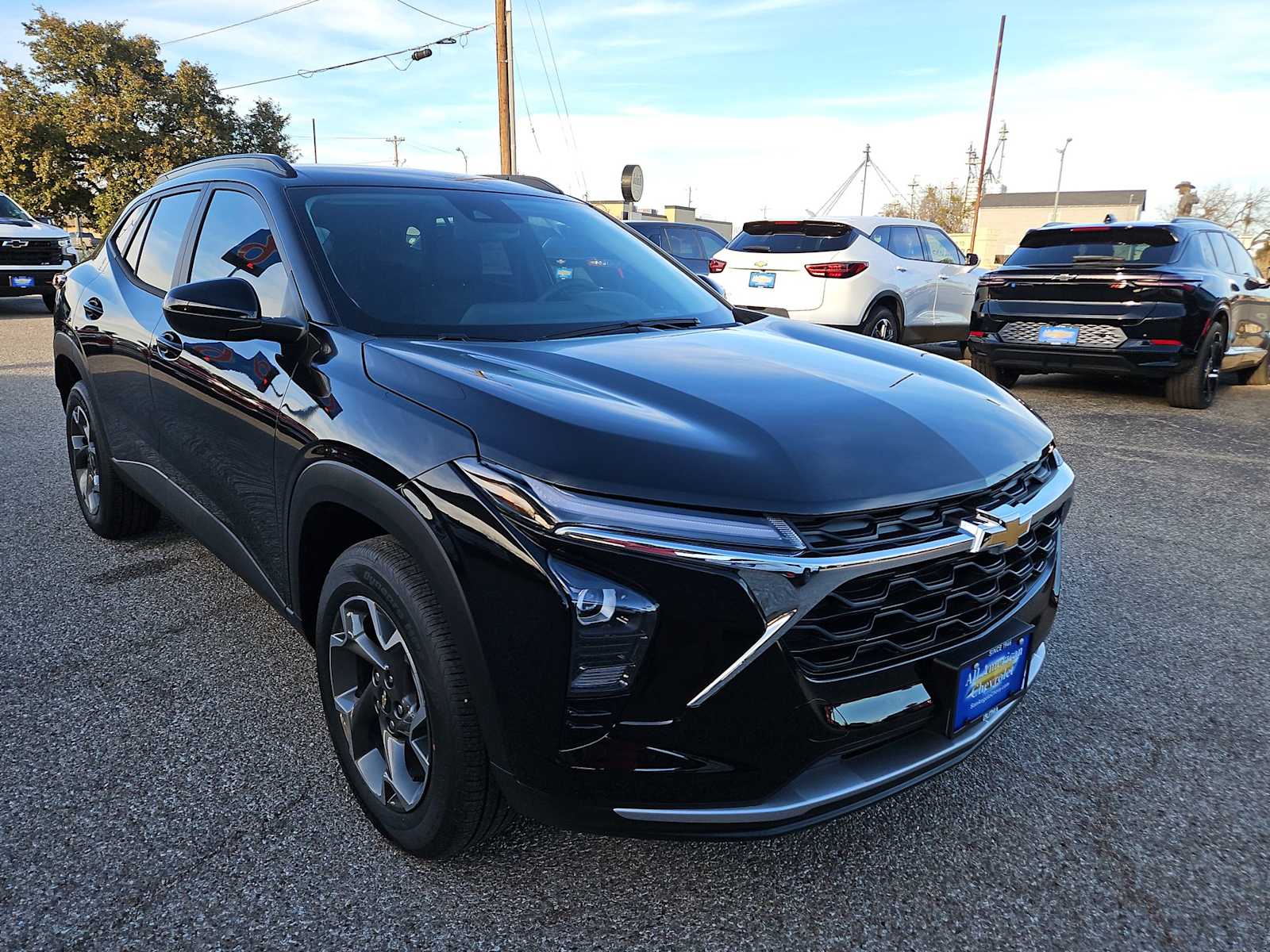 Thumbnail: 2026 Chevrolet Trax - 2