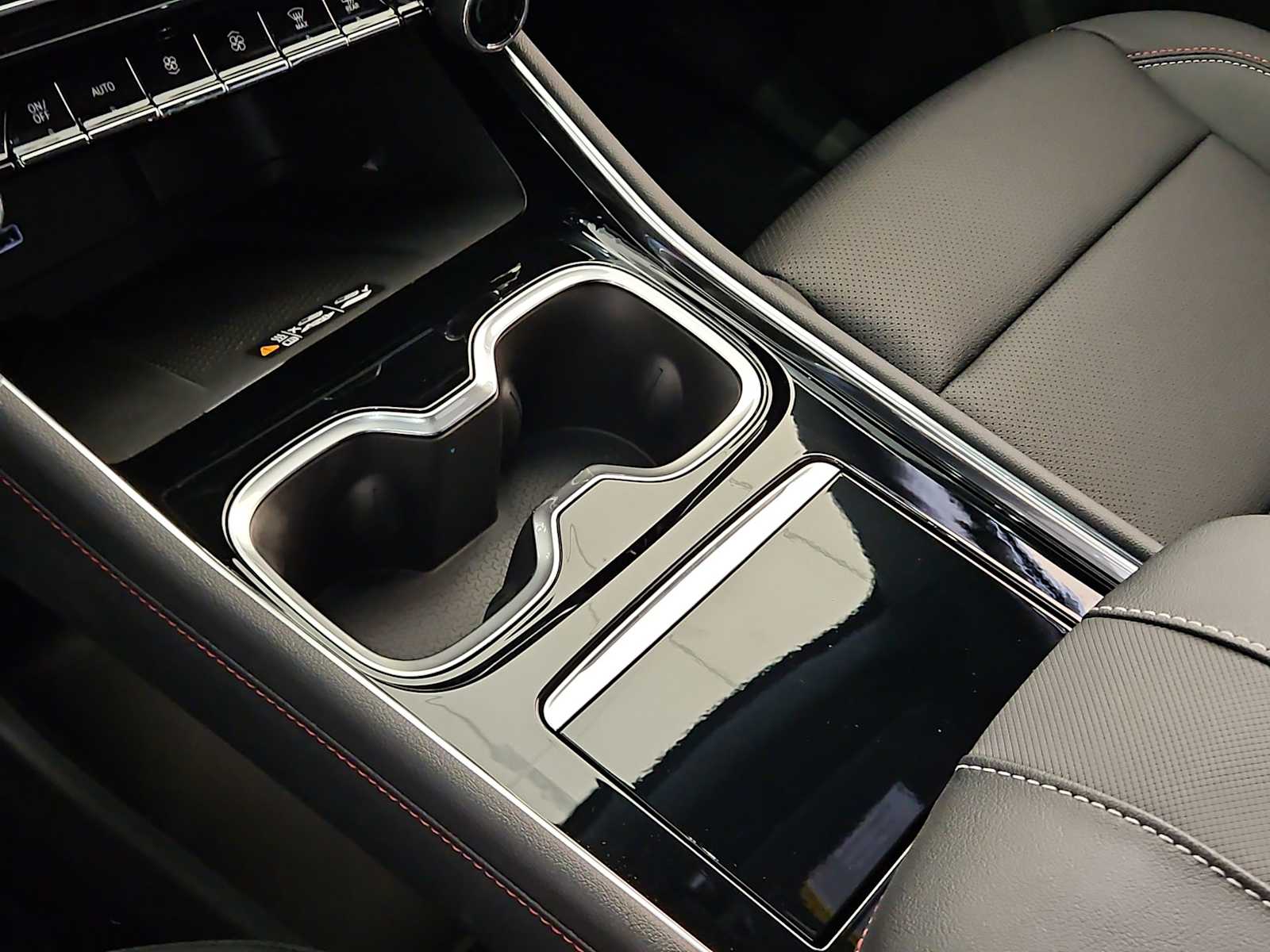 Thumbnail: 2026 Chevrolet Traverse - 21