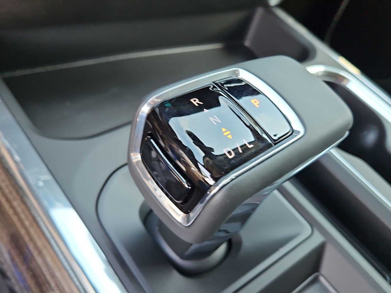 Thumbnail: 2026 Chevrolet Silverado 1500 - 22