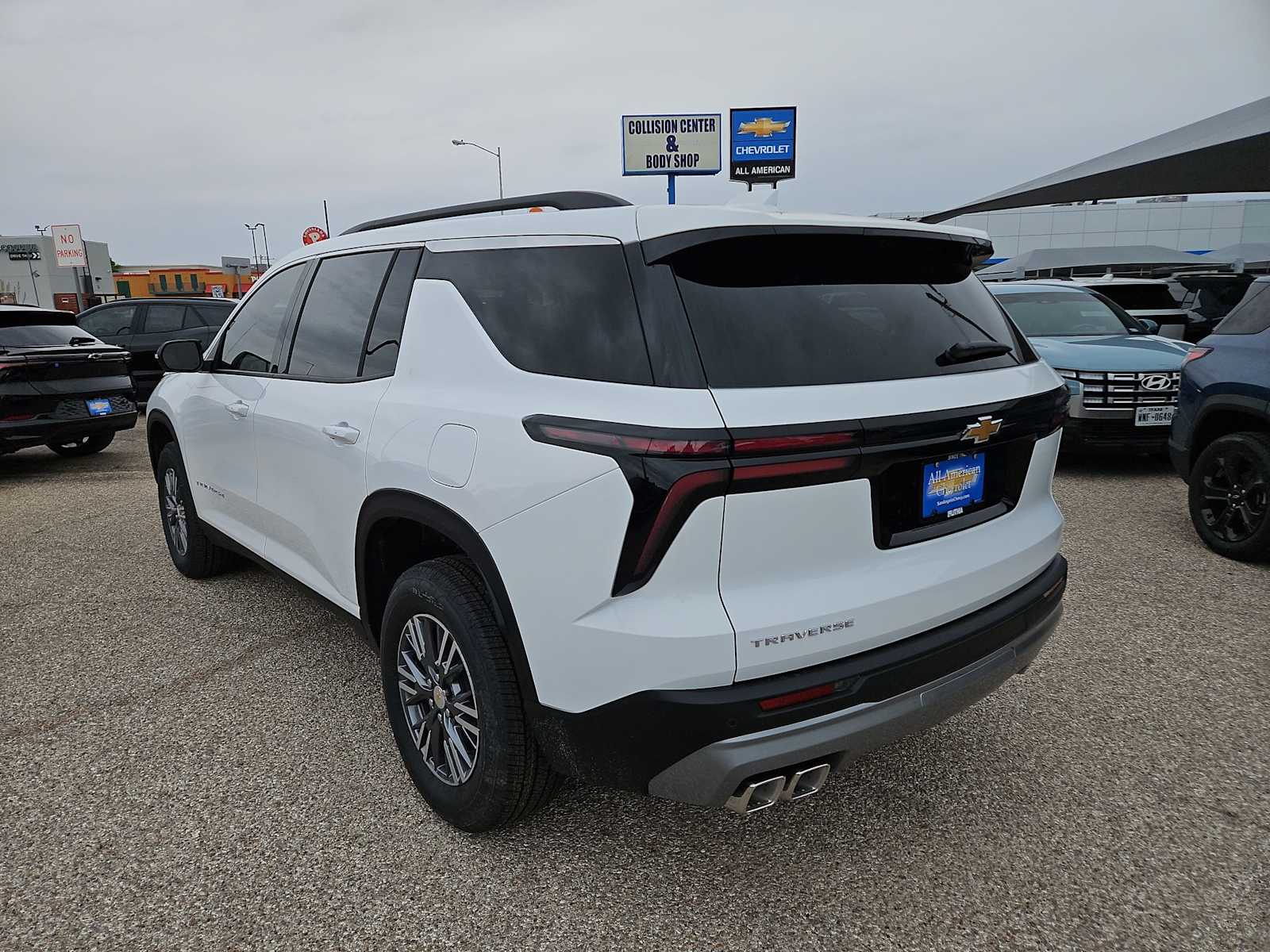 Thumbnail: 2026 Chevrolet Traverse - 6
