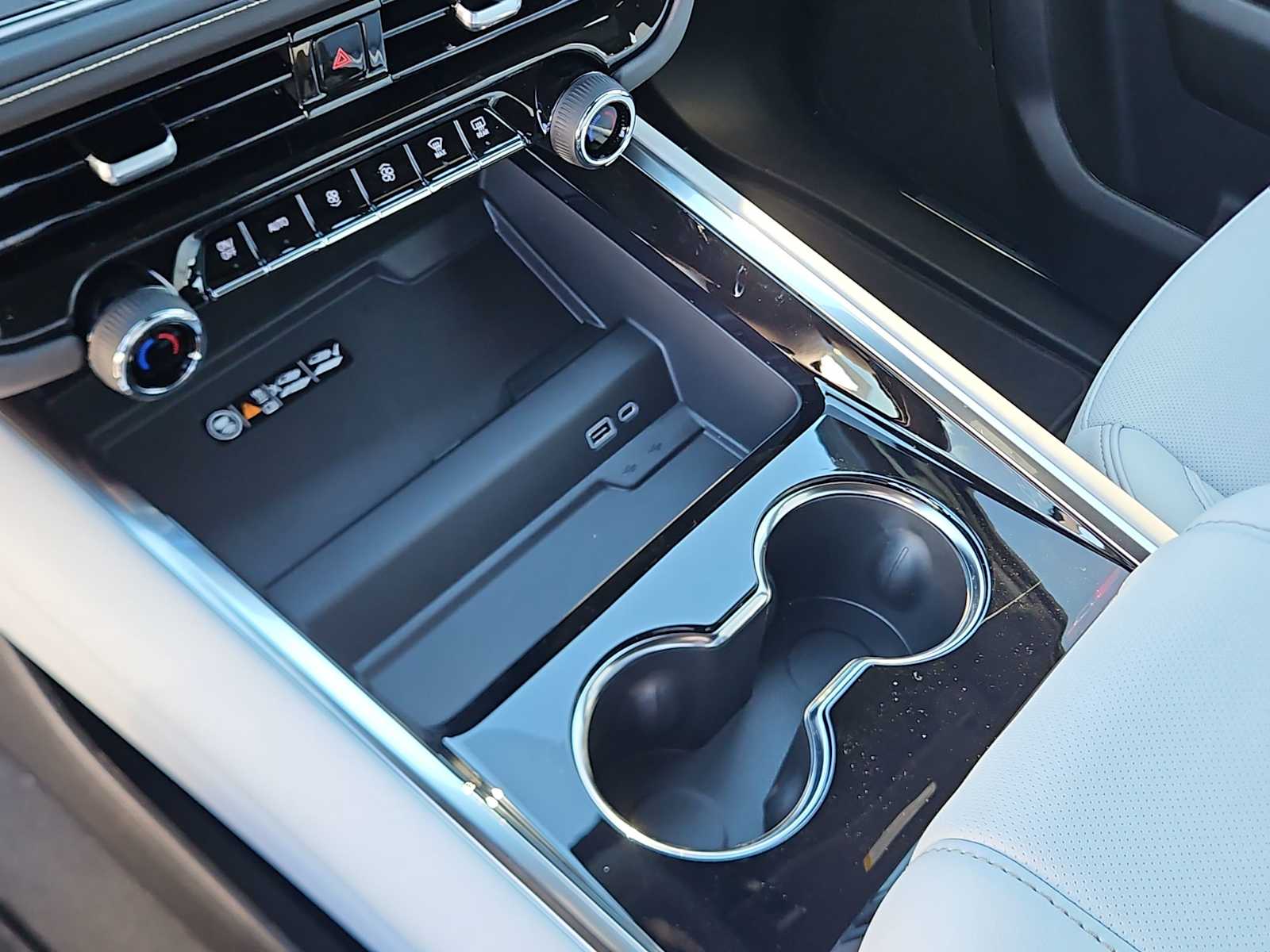 Thumbnail: 2026 Chevrolet Suburban - 19