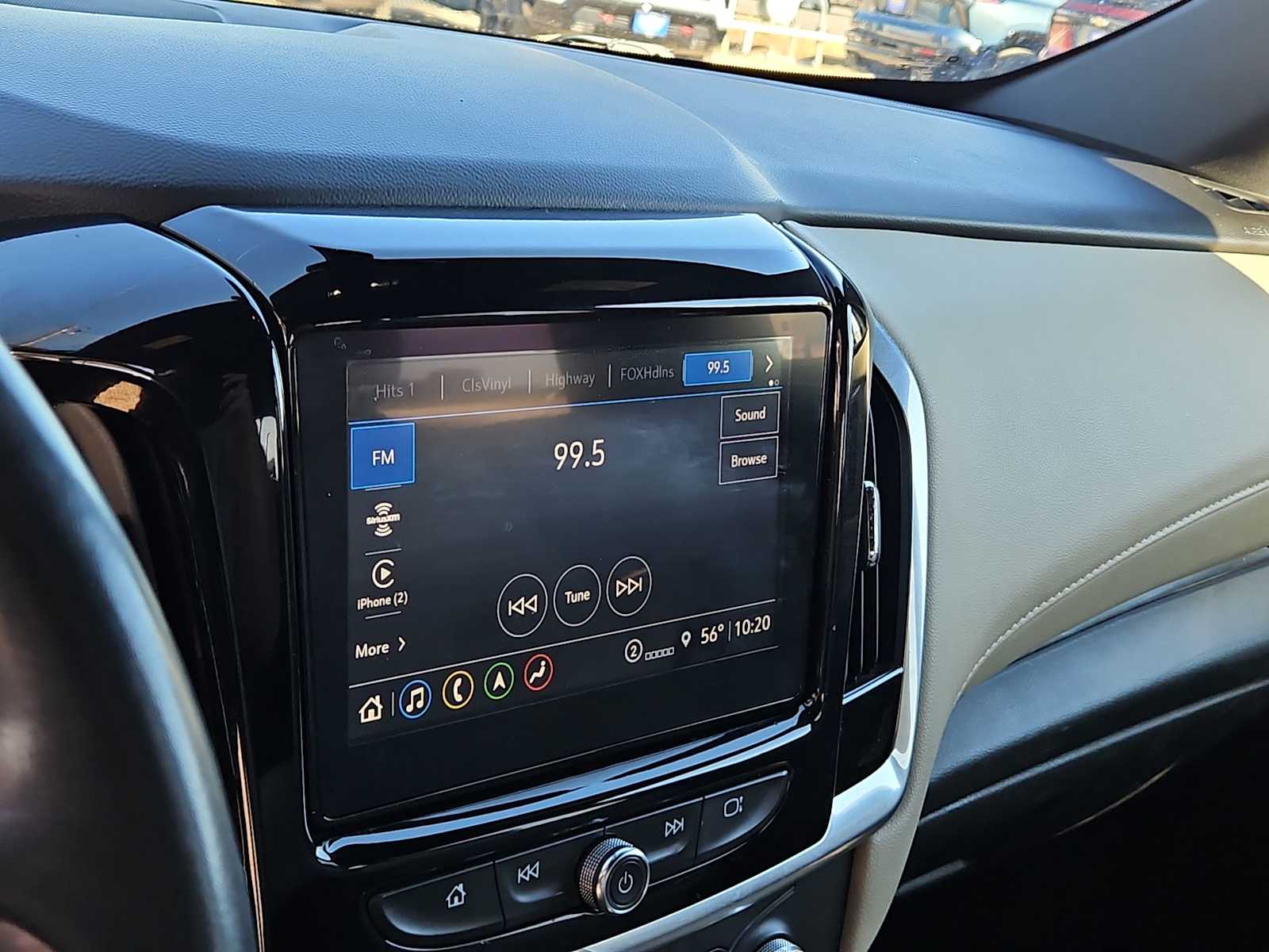 Thumbnail: 2022 Chevrolet Traverse - 20