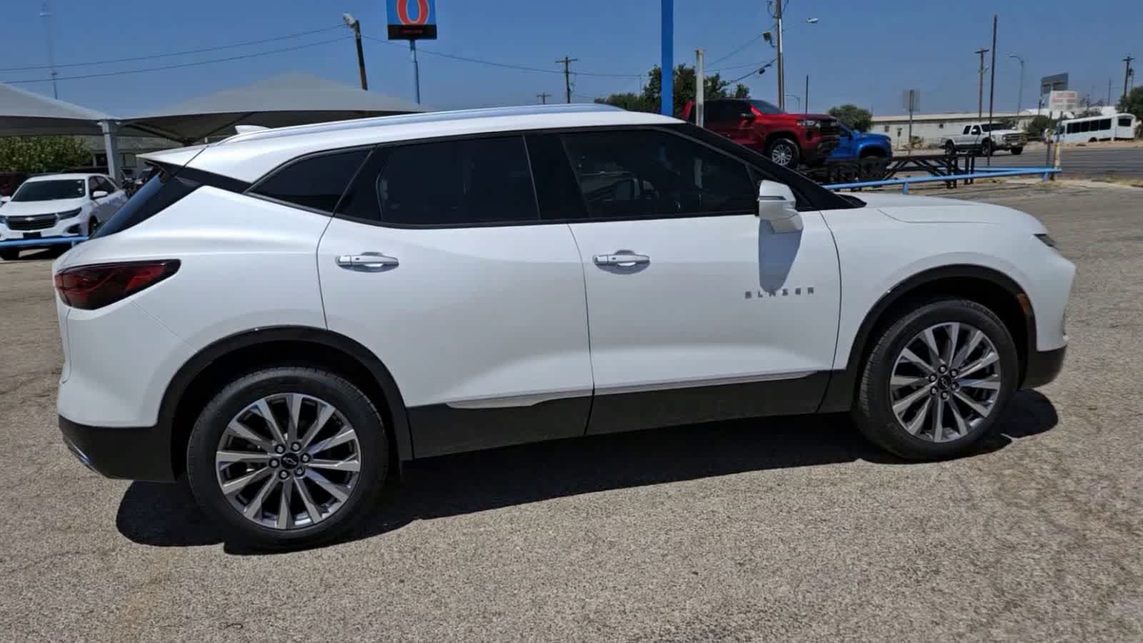 Thumbnail: 2024 Chevrolet Blazer - 8