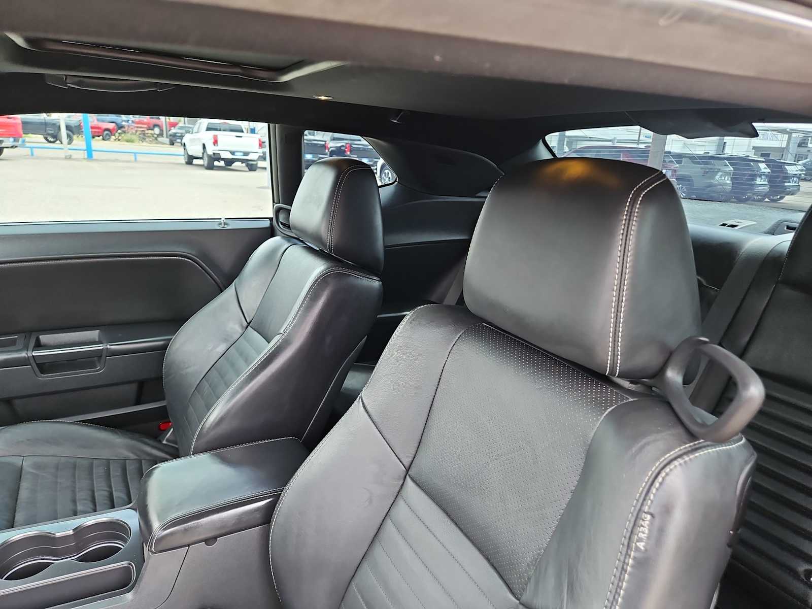 2012 Dodge Challenger SXT 11